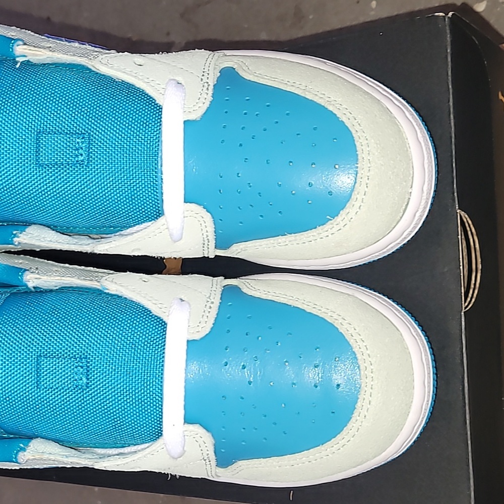 Air Jordan 1 Low SE GS Psychic Purple